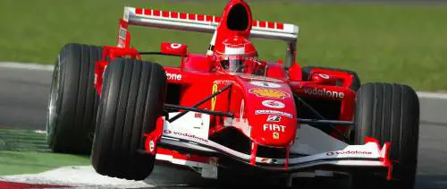 Gli allargano il gesso: in coma