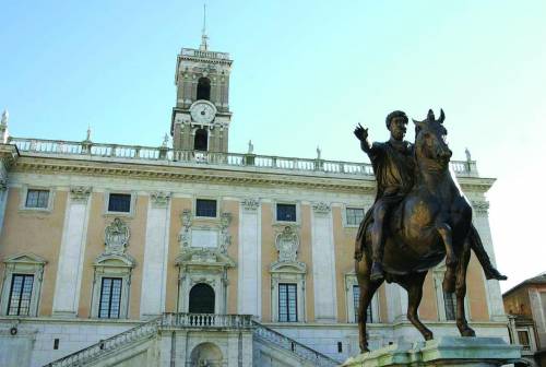 La lezione del Professore: insulti al governo