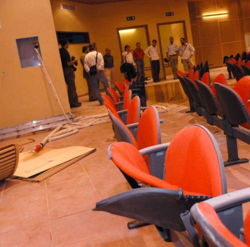 Auditorium di Niguarda distrutto dai vandali