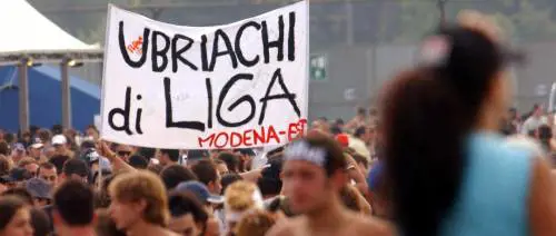 Dal volto di Leopardi a una piuma