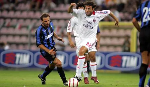 Senegalesi, marocchini, romeni e indiani  con lAma per pulire il residence Roma