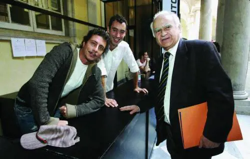 Le iene Luca e Paolo mandano gli studenti allAteneo genovese