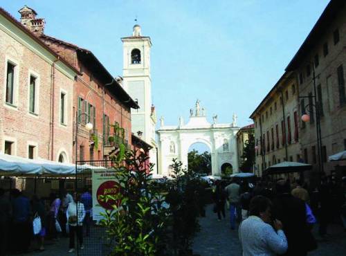 Cherasco, torna l’antiquariato
