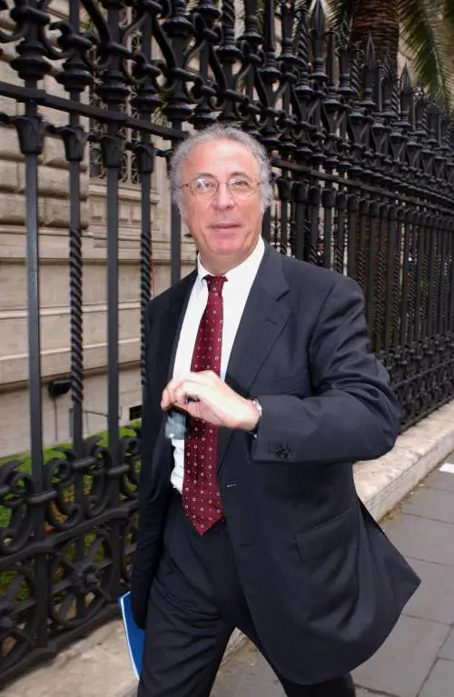 Pietre e marmi tornano protagonisti in casa