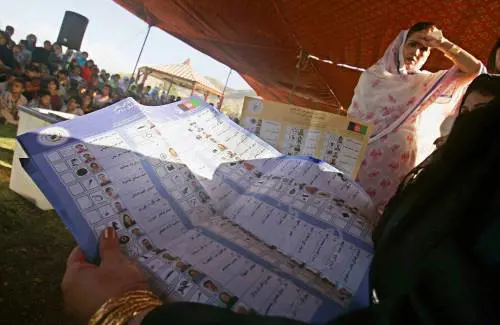 In duemila per pulire i Navigli De Corato: «La città li ami di più»