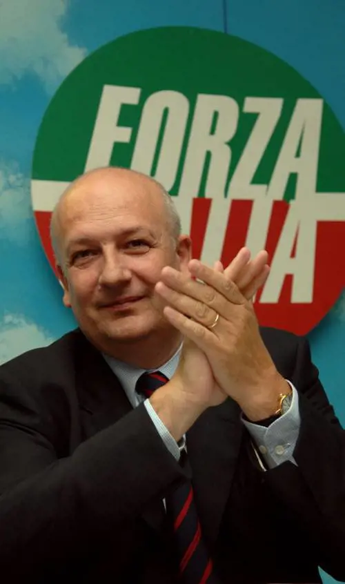 Fumata nera  per il segretario Il folliniano Cesa resta in corsa