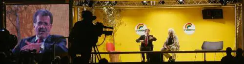 Vecchina raggirata, sparisce leredità