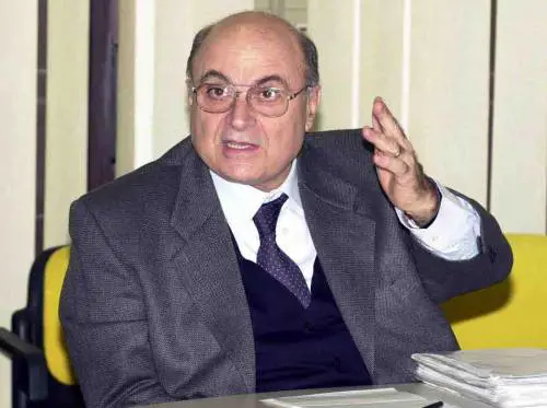 Anche il Campidoglio contro lIran Un sì «bipartisan» alla fiaccolata