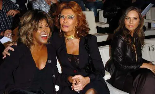 CARO FAZIO, ATTENTO ALLE «SPARATE»