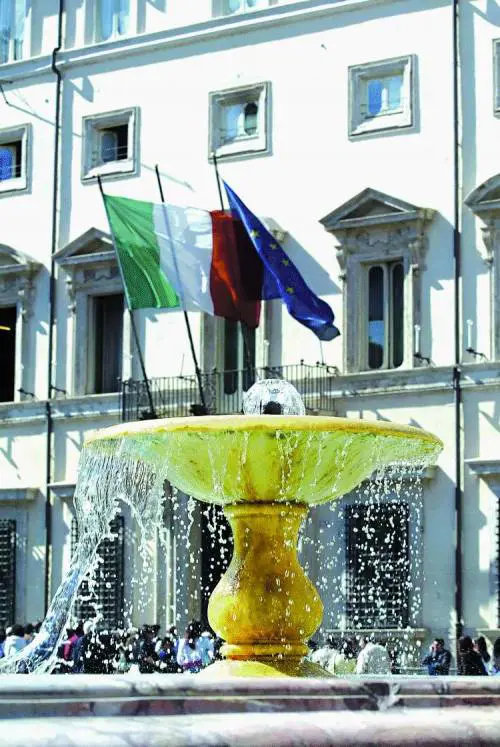 Enel, 9 mesi positivi e debito dimezzato