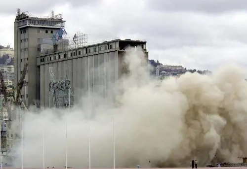 Lodioso avvocato Fabio Volo viene addolcito dalla malattia