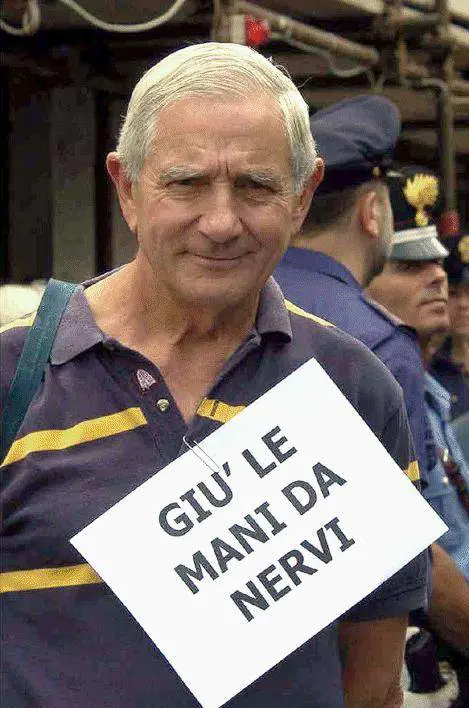 Nervi in piazza contro il Comune