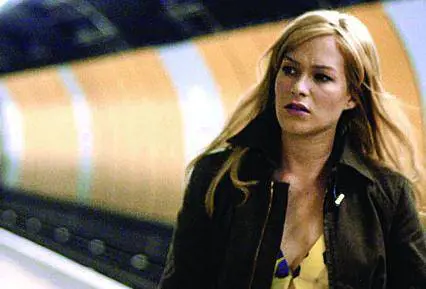 Ancora violenze, Parigi proroga  di tre mesi lo stato demergenza