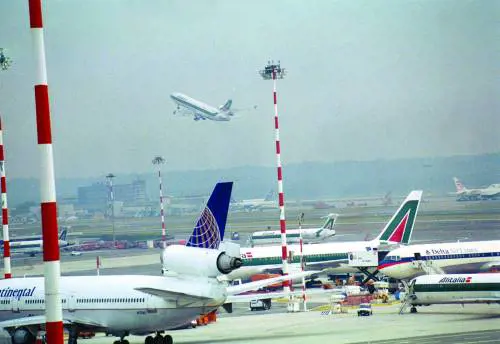 Incidente sul lavoro muore operaio colpito da una lastra