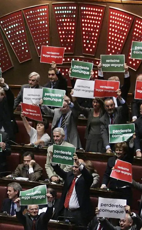 Sfruttava giovani romene In cella la «gipsy queen» insieme a tutta la famiglia