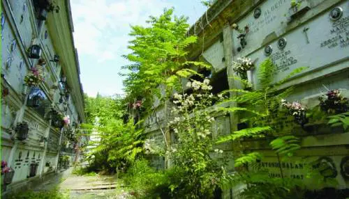 Rischiano il crollo anche i muri dei nuovi cimiteri
