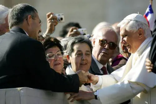 Lombra di Peterson sullArmani in braghe di tela