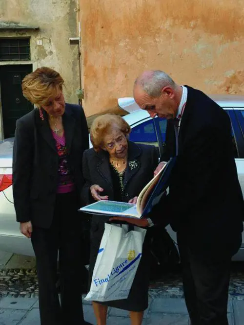 La sanità tra tagli di nastri e promesse