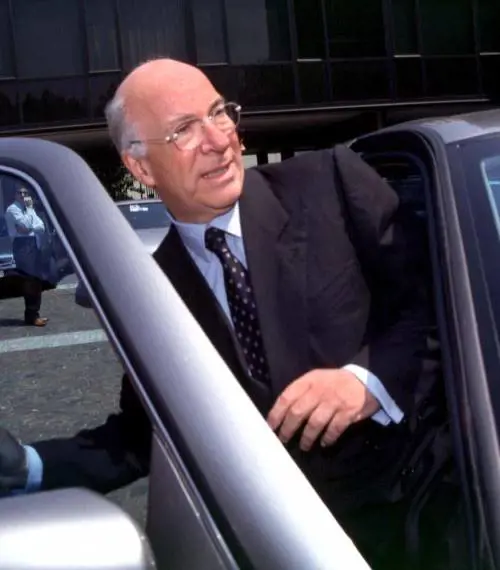 Pm a caccia di «tesoretti» allestero