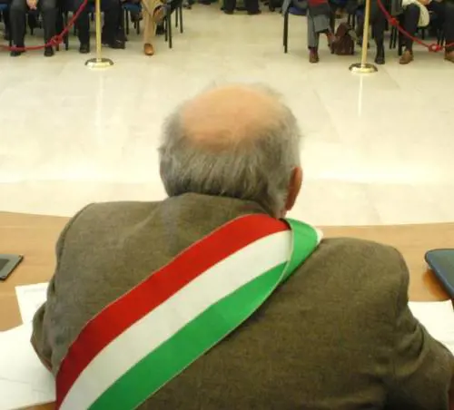 Sindaci a casa, tante poltrone a rischio