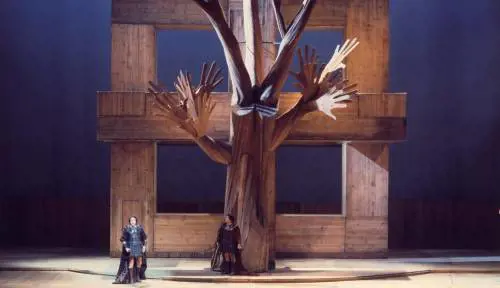 LUnione, unarmata Brancaleone antiliberale