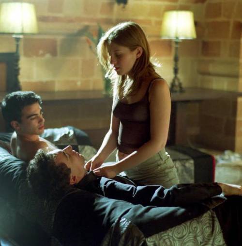 Dal romanzo dello scandalo un film(ino) che oltraggia tutto fuorché il pudore