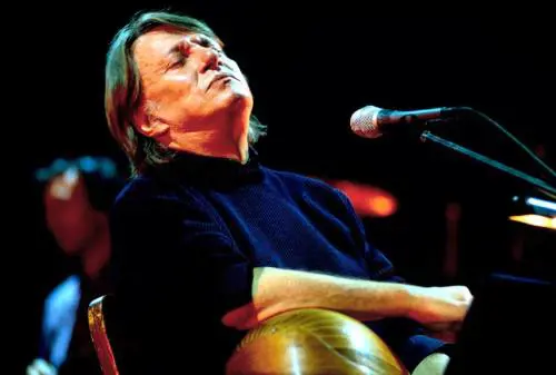 «Una balena nel Tamigi» Londra si mobilita per loperazione salvezza