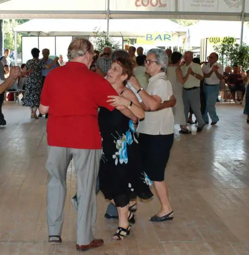 Due bombe fanno strage in Iran Forse lobiettivo era Ahmadinejad