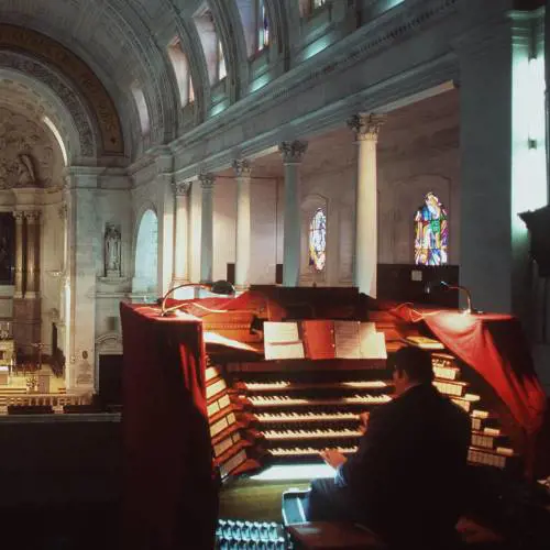 A levante un Natale sulle note dorgano