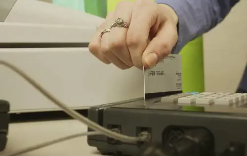 Intrigo damore e politica allambasciata