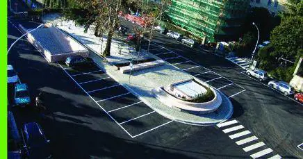 Con i posti auto rifioriscono le aiuole di via Liri