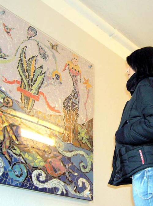 La fantasia dei ragazzi trasforma in «galleria» il sottopasso di Quinto