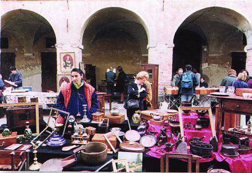 A Cherasco un 2006 di eventi La città del Cuneese ha presentato il calendario delle manifestazioni con mostre e mercatini