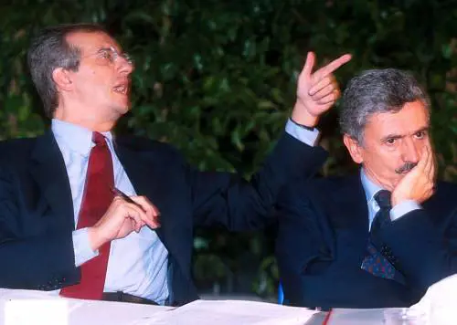 Patteggiano tre dipendenti Enav