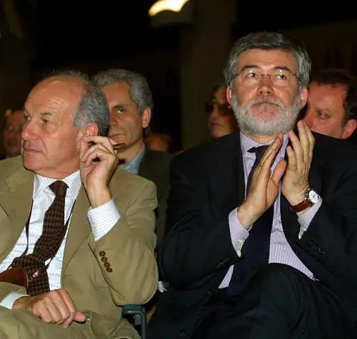 I sondaggisti: Berlusconi riconquista gli indecisi