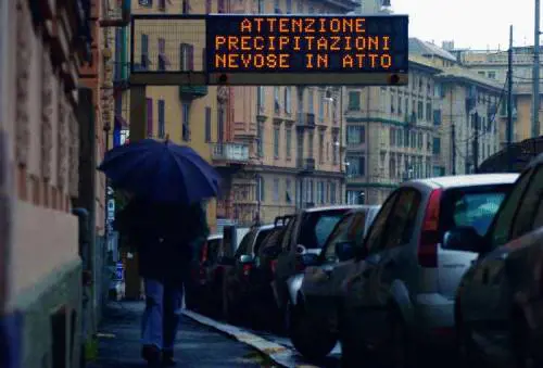 Tempesta di neve sul ponente blocca lautostrada
