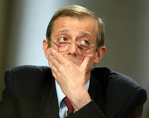 Residence della vergogna, primo sgombero