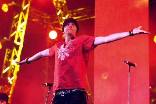 Vecchioni il «contastorie»