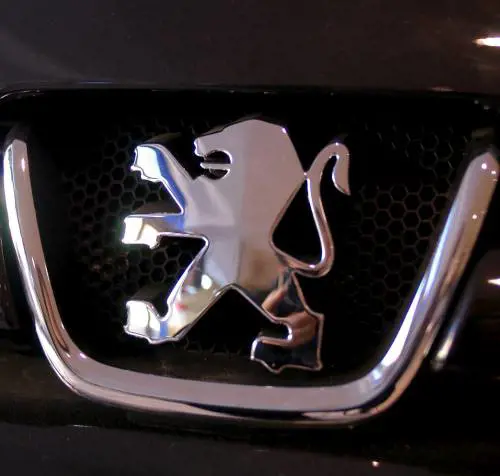 Formigoni ancora a carte coperte ma per la squadra punta al poker