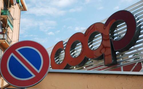 I misteri della cantina blindata tra rottami, computer e segreti