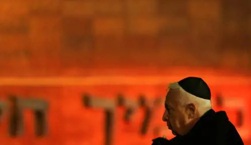 E per il duello con Prodi si tratta anche su luci e scenografia