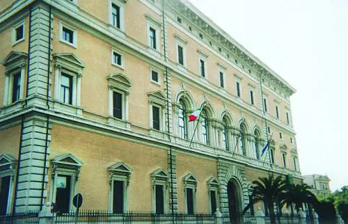 Anche lemicrania e il mal di schiena possono annunziare la  depressione