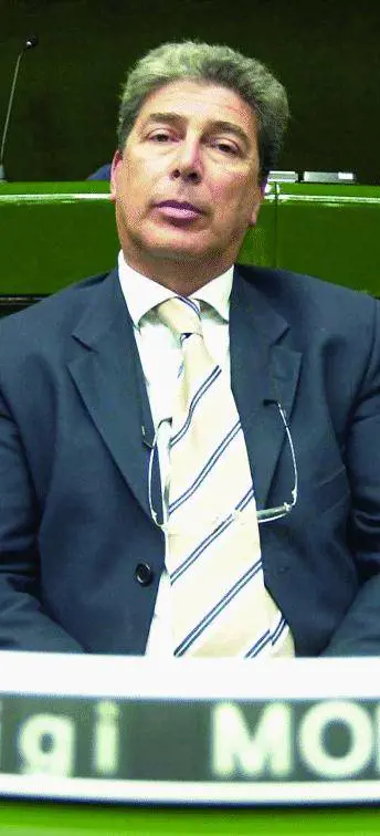 «Tutti uniti a ricordare leroico concittadino»