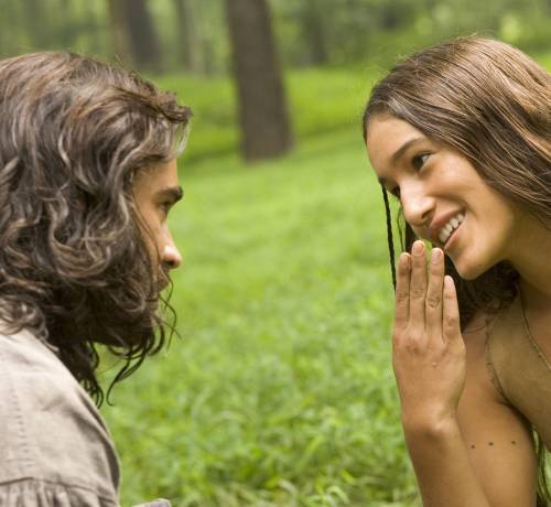 Nella Virginia del 1607 il capitano Smith s’innamora di Pocahontas