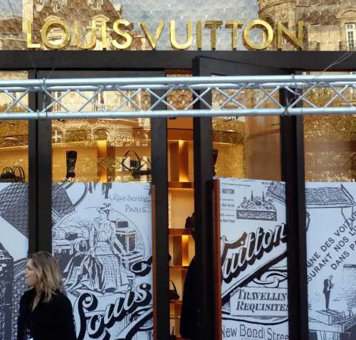 Cina, oscurarne uno per educarne cento