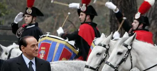 Riecco i Papaboys e le bandiere: Karol «richiama» mezzo mondo