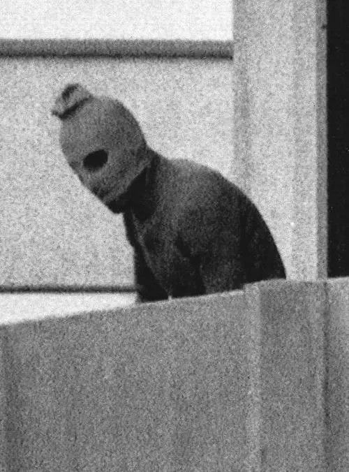 «Io,  l’avvocato di Caino: m’ha tradito ma lo difendo»