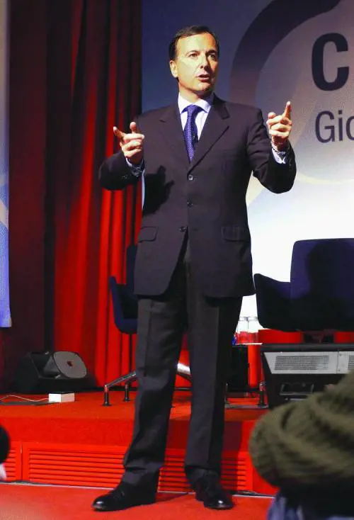 Fassino e Rutelli «scioperano» contro il premier  a Mediaset