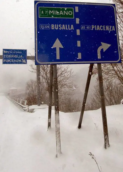 Lentroterra sepolto in attesa dei soccorsi