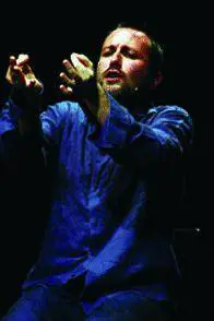 Enia porta in scena frammenti di guerra